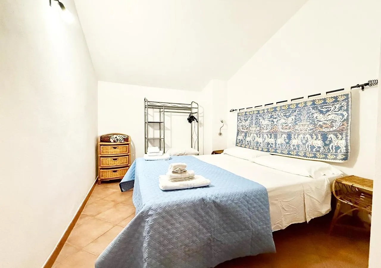 Pgs Immobiliare Srls Bellavista Centro Attico Con Terrazza Vista Mare In Centro Storico Daire La Maddalena  İtalya