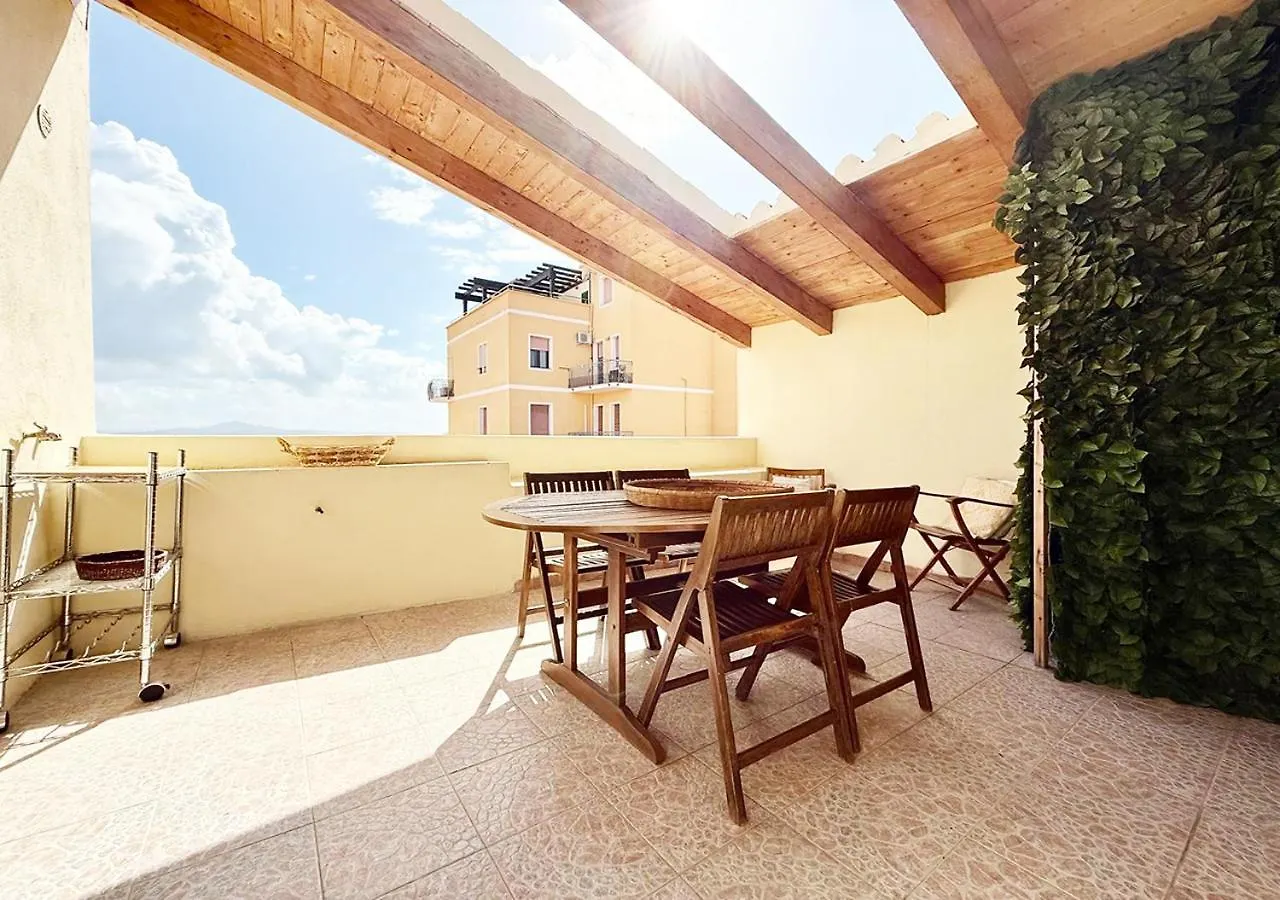Pgs Immobiliare Srls Bellavista Centro Attico Con Terrazza Vista Mare In Centro Storico Daire La Maddalena  İtalya