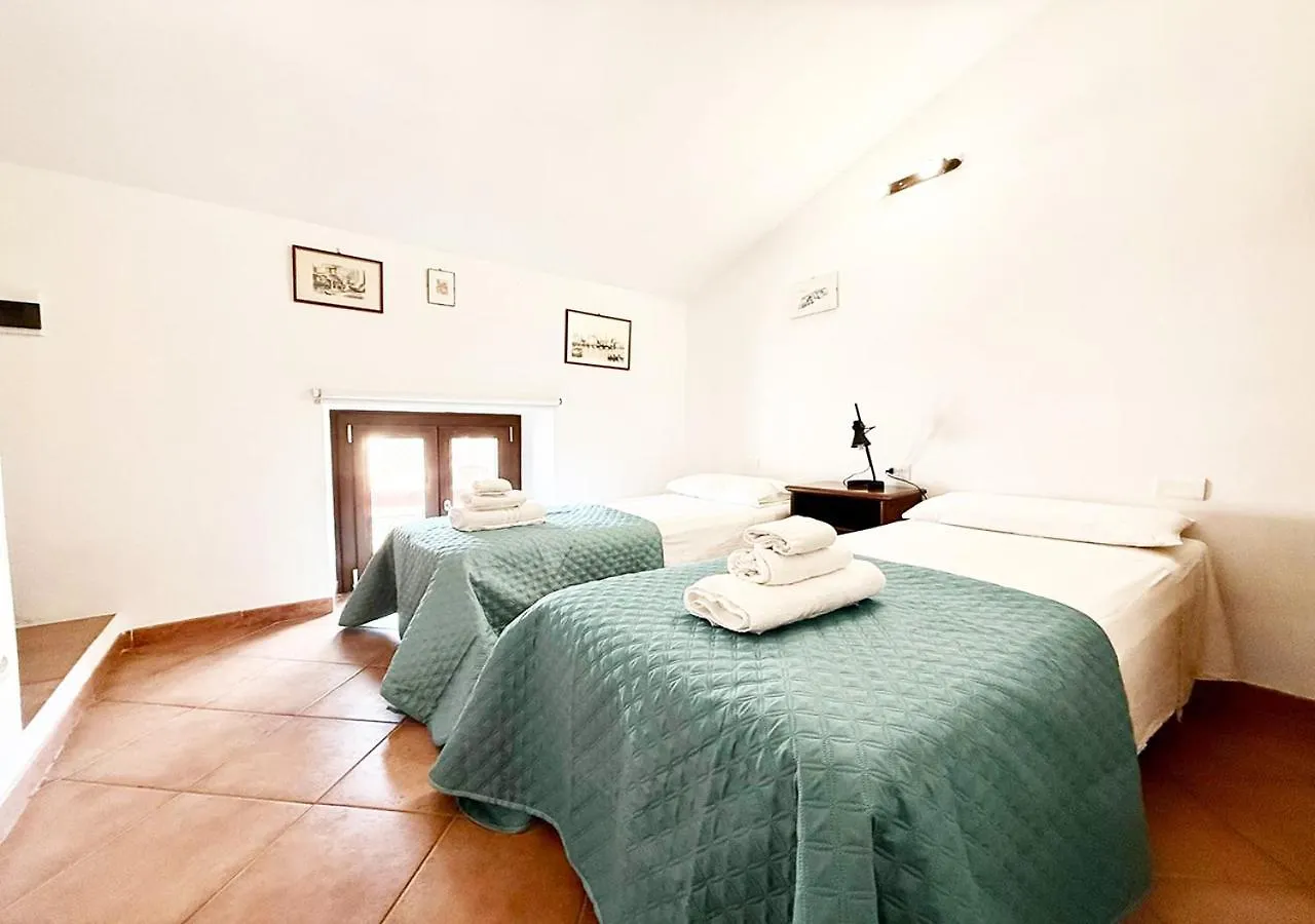 Pgs Immobiliare Srls Bellavista Centro Attico Con Terrazza Vista Mare In Centro Storico Daire La Maddalena  0*, La Maddalena (Sassari) İtalya